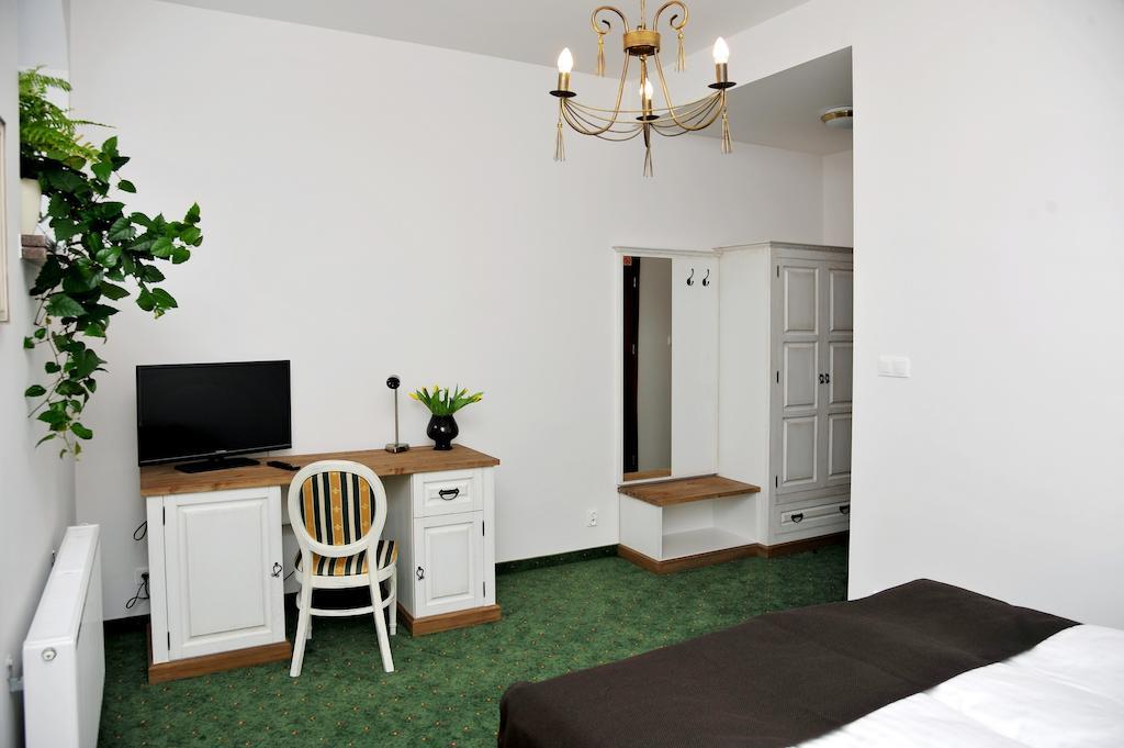 Hotel Sandro Silver Leszno  Room photo